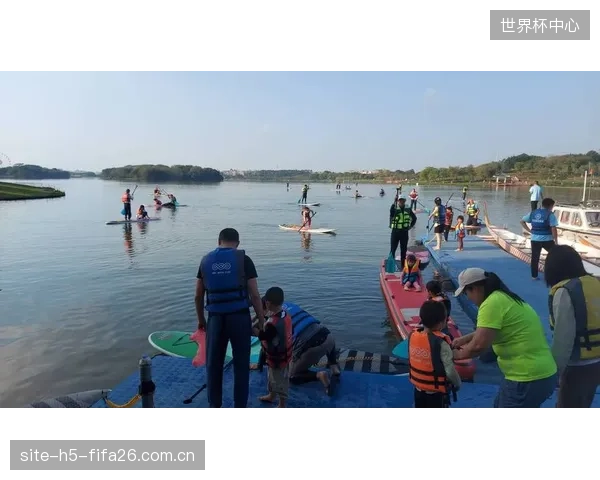 部分水上俱乐部开始引入线上装备租赁SaaS系统，意图缓解桨板、皮划艇等高价装备带来的重资产运营压力